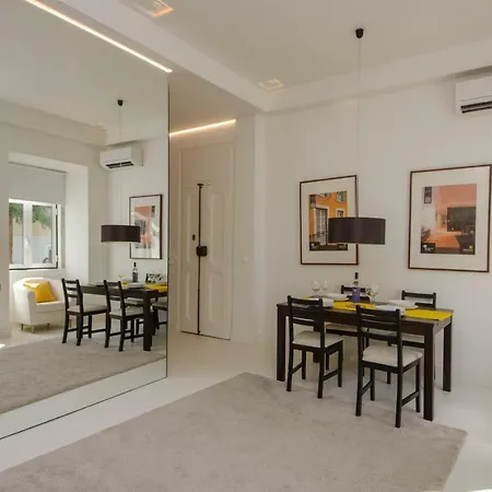 Appartamento White House Boutique, 2 Bedroom Apartment, With A/c And Patio