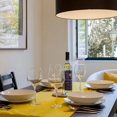 White House Boutique, 2 Bedroom Apartment, With A/c And Patio Appartamento Lisbona