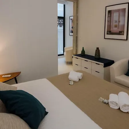 White House Boutique, 2 Bedroom Apartment, With A/c And Patio Appartamento