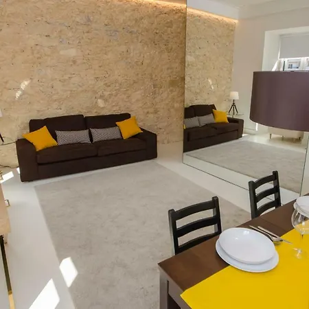 White House Boutique, 2 Bedroom Apartment, With A/c And Patio Apartment *